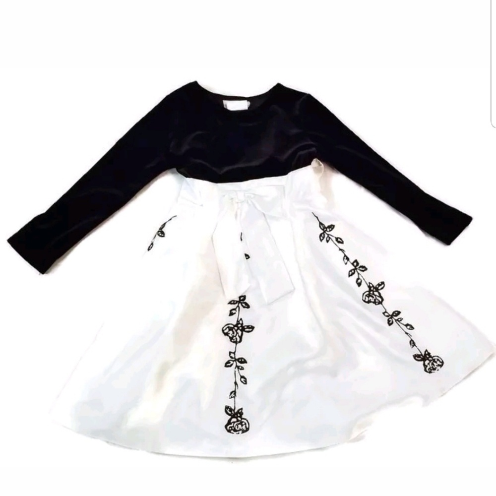 Rare Too! Party Dress White with Black Velvet
